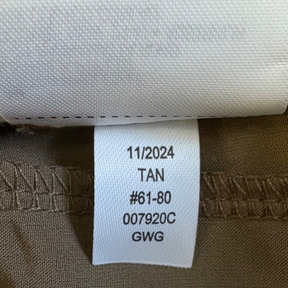 Kirkland Signature Ladies' Ankle Pants, Pull-On, Pockets, Tan Small NWT - Picture 16 of 16